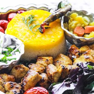 برنج ایرانی ، سینه مرغ کبابی 140 گرم ، دورچین