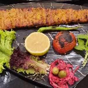 350 گرم کباب راسته گوسفندی، گوجه کبابی