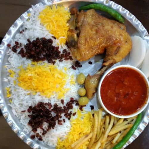 رستوران سنتی کوچه باغ 