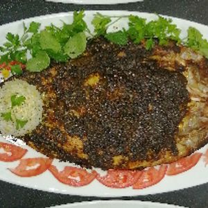 نصف ماهی سفید+سبزی حشو کبابی
