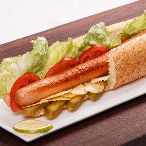 هات داگ-چیپس-خیارشور -گوجه.کاهو
