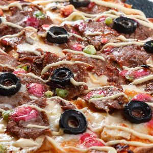 استیک راسته گوساله-قارچ-زیتون-پنیرپستو-پنیر مخصوص