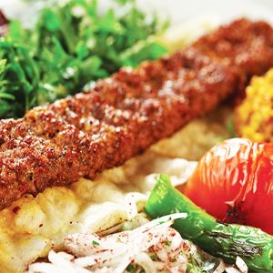 220گرم کوبیده مخصوص با چلوکره ایرانی و دورچین