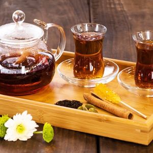چای سیاه خارجی +نبات/عسل+دارچین/هل/زعفران (به انتخاب شما)