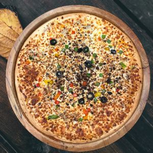 ژامبون مرغ و گوشت-سالامی-گوشت تاکو-پنیر-قارچ-زیتون-فلفل دلمه-سس