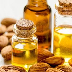 برخی خواص :
بر طرف کننده چین و چروک
مناسب برای پوست های خشک و معتدل 
قابل استفاده برای نوزادان 
از بی برنده شوره سر 
از بین برنده وزی مو 
تقویت ریشه مو 
رفع مو خوره 
براق کننده مو 
رشد مجدد مو 
ضد التهاب پوستی
و...