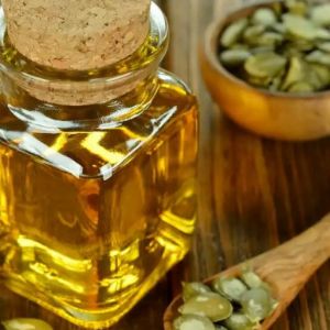 برخی خواص :
بهترین و شناخته شده ترین روغن برای آقایان
بهبود و درمان پروستات
پیگیری و درمان اختلالات ادراری
بهبود عملکرد قلب
بهبود عملکرد کبد
رفع چربی کبد
برطرف کردن اختلالات خواب مانند کم خوابی
بهبود عملکرد اعصاب و تقویت مغز
کاهش تب
رفع کرم های روده ای و انگل ها