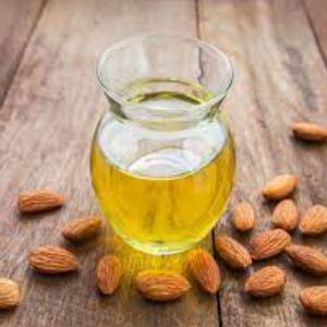 برخی خواص:
مناسب برای مو های چرب
رفع وزی مو 
رفع شوره سر 
تقویت ریشه مو
خاصیت ضد میکروبی 
درمان تب از جمله خواص روغن بادام تلخ 
از بین بردن انگل روده در میان خواص روغن بادام تلخ 
درمان عفونت گوش به عنوان یکی از خواص روغن بادام تلخ 
آرام بخشی و تسکین درد از دیگر خواص روغن بادام تلخ 
درمان درد و اسپاسم عضلات 
افزایش حجم ادرار و پاکسازی بدن 
ضد سرطان