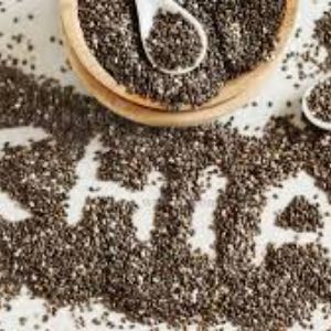 از مهم‌ترین خواص دانه چیا می توان به ضد پیری پوست، تنظیم کننده قند خون، حاوی چربی های مفید برای قلب، غنی از مواد معدنی، پیشگیری از سرطان سینه، افزایش انرژی بدن، مناسب برای ورزشکاران، بهبود خلق و خو، سلامت استخوان و دندان و فاقد گلوتن بودن اشاره کرد،