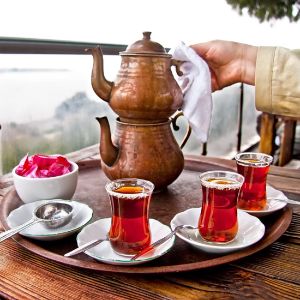 به همراه باقلوا و نبات مخصوص ۲نفر