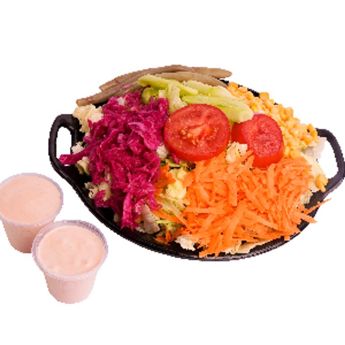 کاهو/خیار /گوجه/ هویج/ لوبیا سبز/ذرت/ سس مخصوص