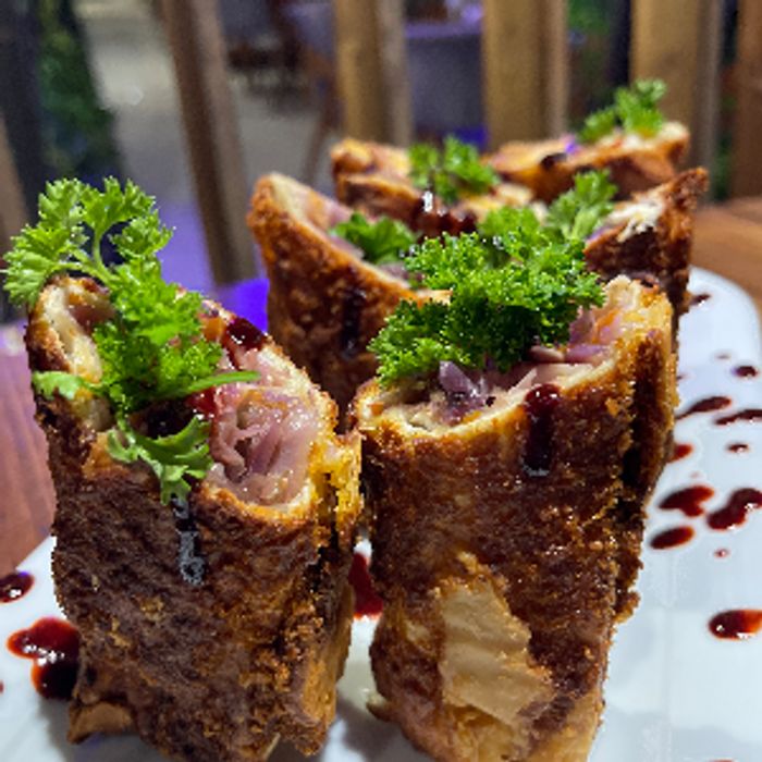 مرغ مرینت شده قارچ  فلفل دلمه پنیر پیتزا