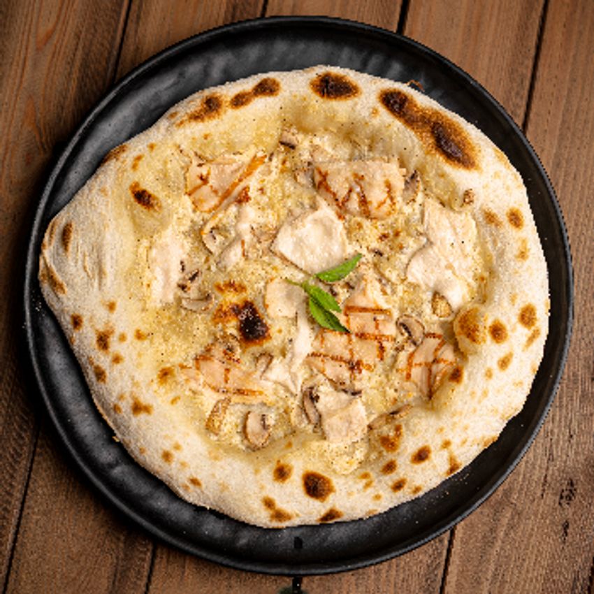 سس آلفردو-پنیر پیتزا-مرغ-قارچ-گوجه گیلاسی-ریحان