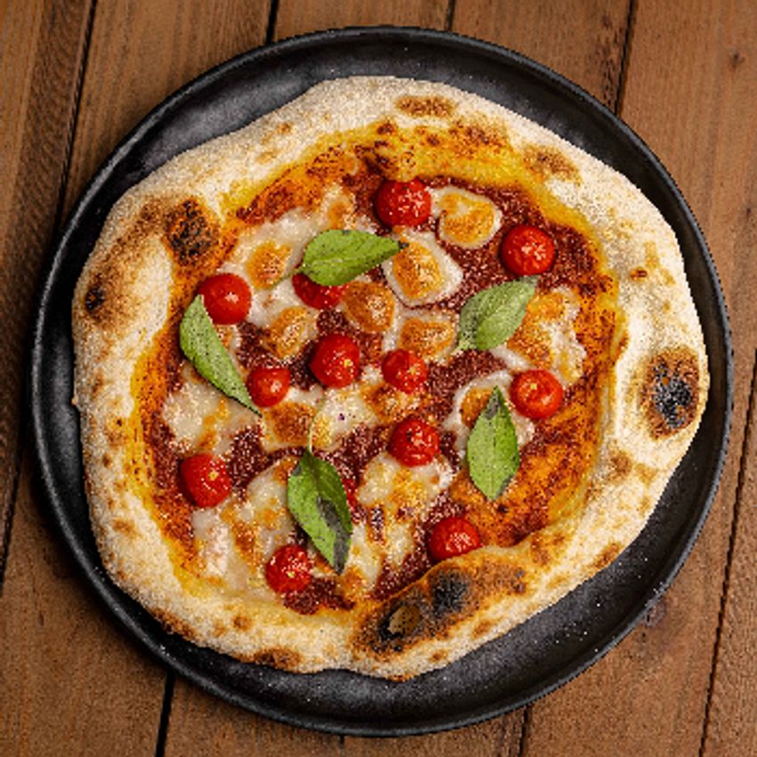 سس مارینارا-پنیر پیتزا-گوجه گیلاسی-ریحان