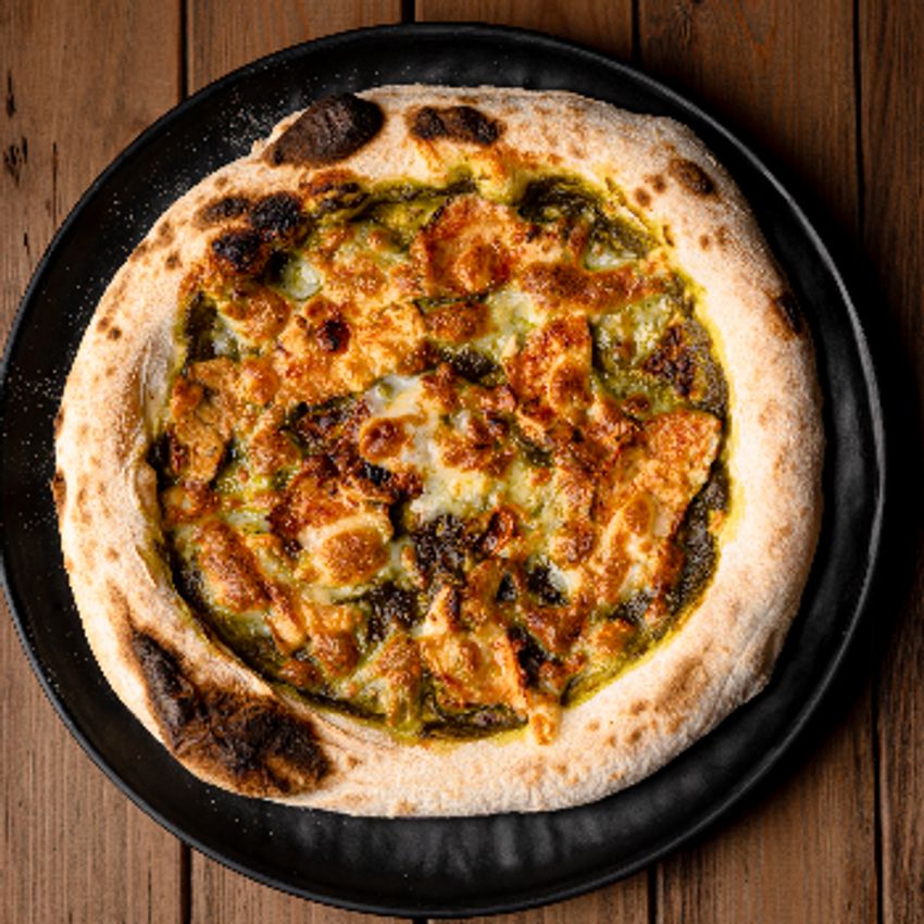 پنیر پیتزا-سس پستو-مرغ-ذرت-زیتون-ریحان