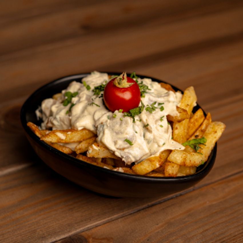 سیب زمینی سرخ شده-ادویه-سس قارچ-گوجه گیلاسی-جعفری