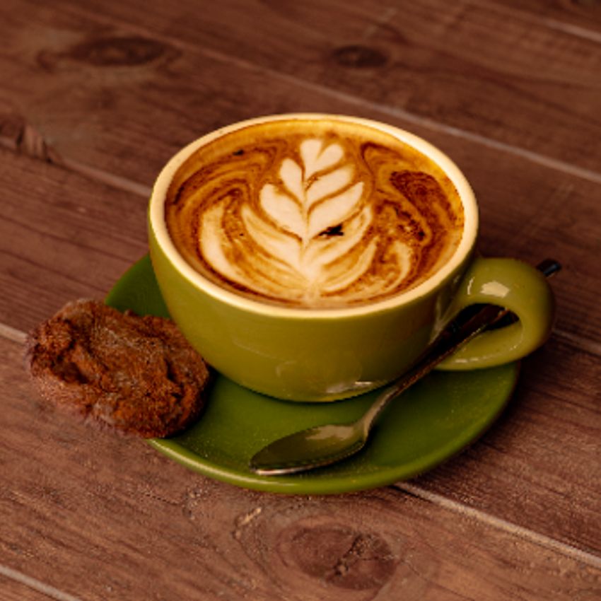 اسپرسو-شیر بخار دیده-سس شکلات