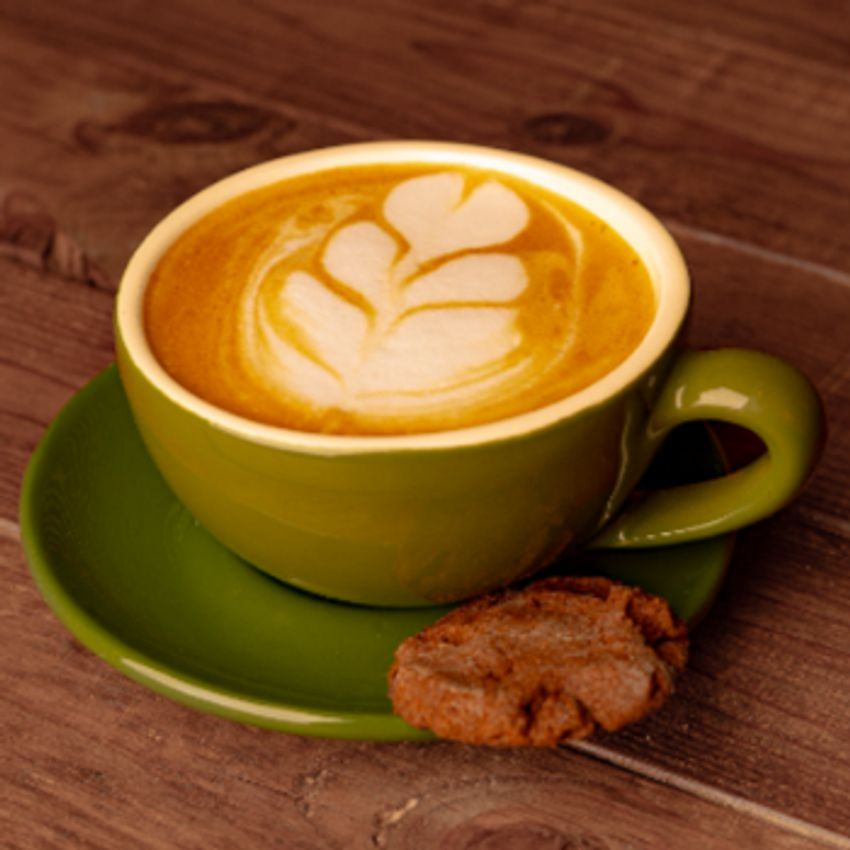 سیروپ وانیل-عصاره زنجبیل-اسپرس.-شیر فوم داده شده