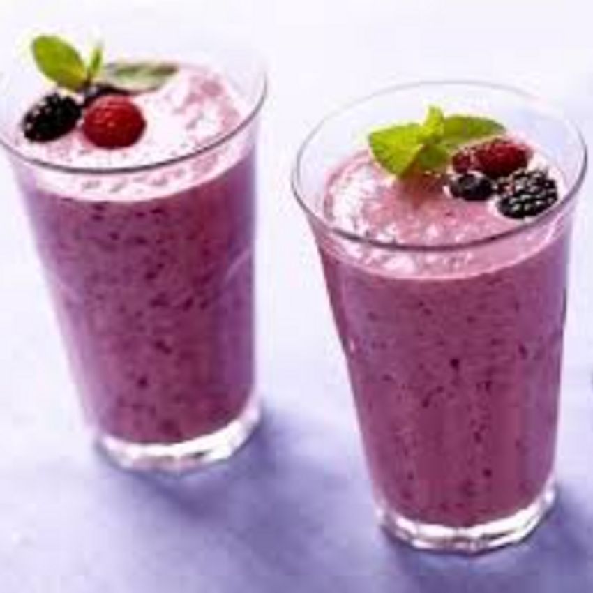 شاتوت + توت فرنگی + آب میوه طبیعی و ....