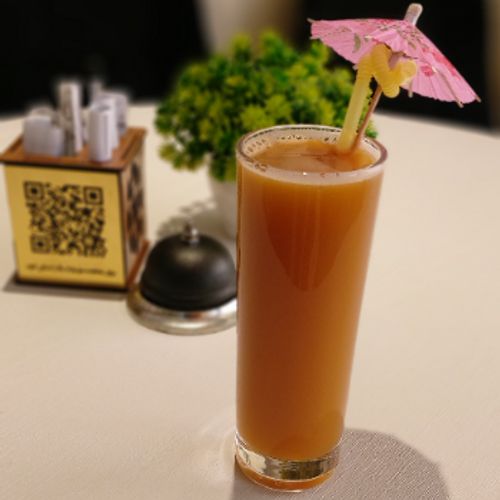آب میوه طبیعی باشه 