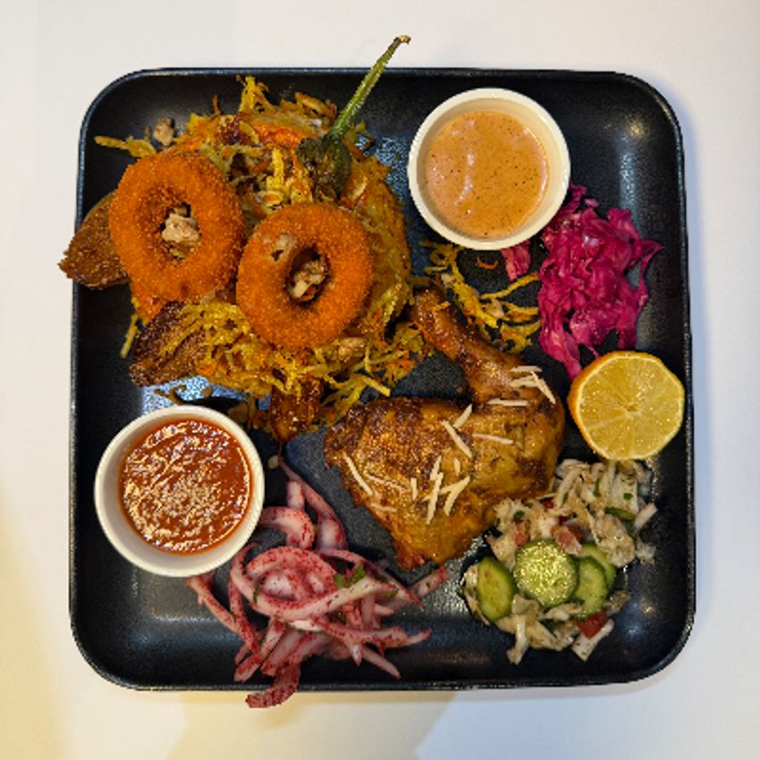 نصف مرغ +برنج عربی +دورچین