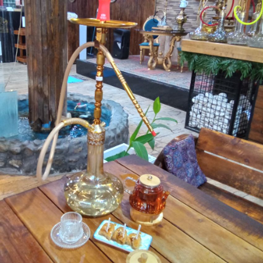 به همراه چای شیرینی مخصوص ونبات ویژه دو نفر
