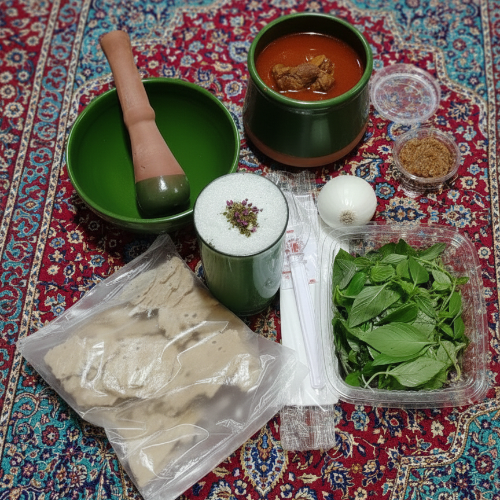 یک عدد دیزی سفالی سنتی 250 گرم گردن بره، 35 گرم دنبه،گوجه، سیب زمینی، نخود کرمانشاه، لوبیا سفید، سبزی ریحان تازه دوبل، دو مدل ترشی، دوغ ویژه، نان خشک تیلیتی، کاسه سفالی، گوشکوب سفالی، پک قاشق چنگال،سفره یکبارمصرف، پیاز، ادویه مخصوص پخته شده در ظروف سفالی